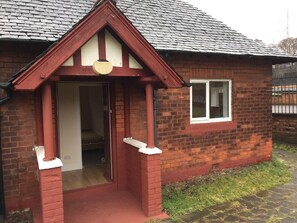 Image 9 - Family - Parking - Garden- WiFi - Sleeps 4 (Alloa)