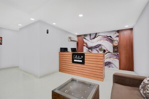Rumah | Resepsionis