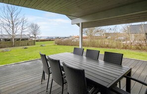 Outdoor dining - Nice home in Haarby with WiFi (Haarby)