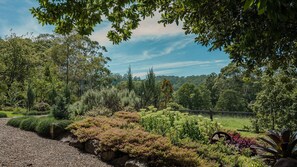 Property grounds - Kingfisher Cottage - Country Cottage in Berry (Broughton Vale)