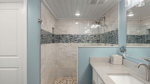 Interior - Blue Moon by Avantstay Beach-front Home + Pool + Private Boardwalk + Outdoor Lounge Walk to Lake Powell (Panama City Beach)