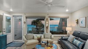 Interior - Blue Moon by Avantstay Beach-front Home + Pool + Private Boardwalk + Outdoor Lounge Walk to Lake Powell (Panama City Beach)