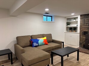Smart TV, table football - Gillette Getaway in Milford - Sleeps 16 (Milford)