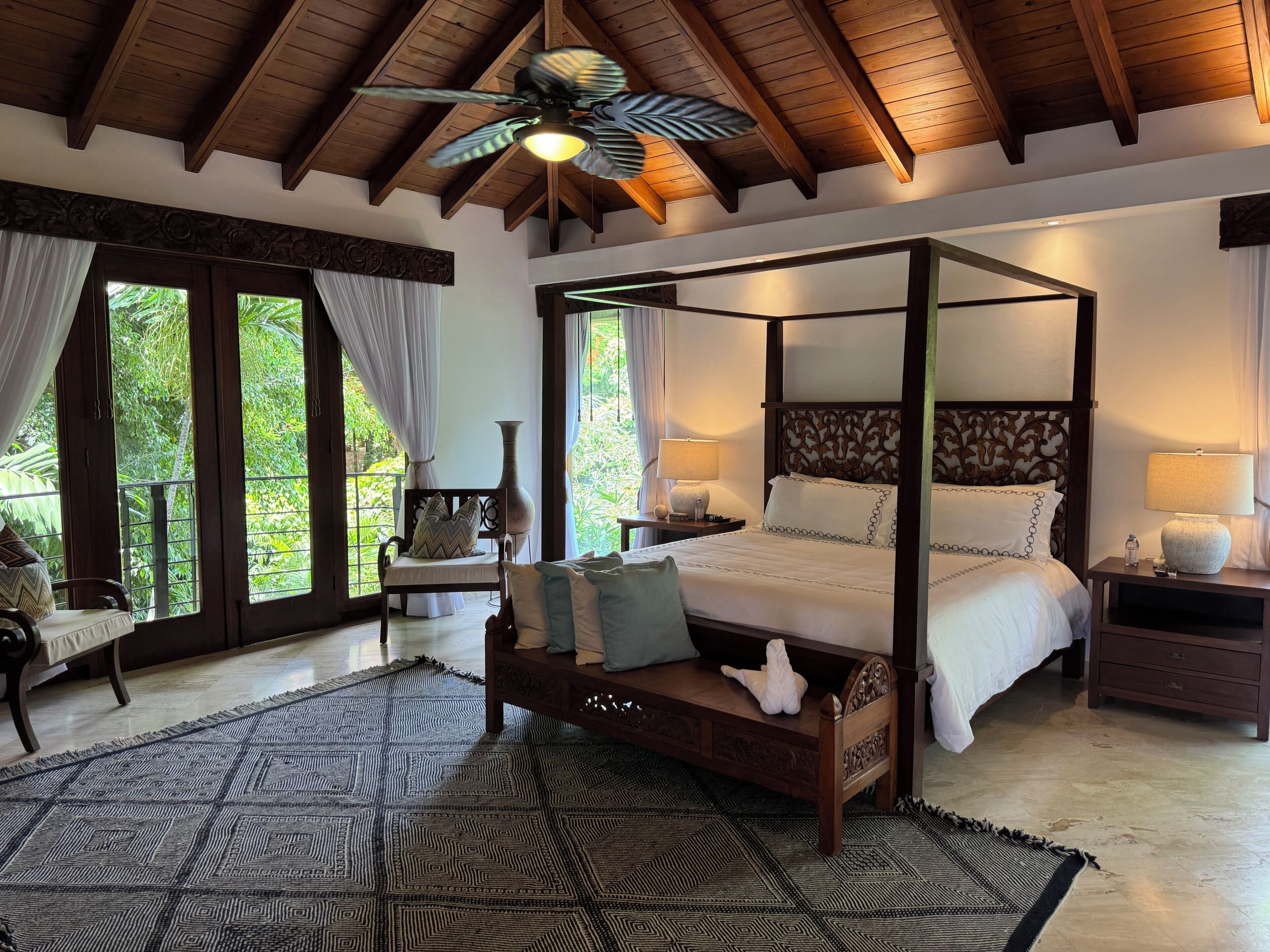 7 bedrooms, in-room safe, iron/ironing board, free WiFi