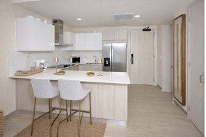 Fridge, microwave, oven, stovetop - Private Pool King bed 5 min from beach Cap Cana (Punta Cana)
