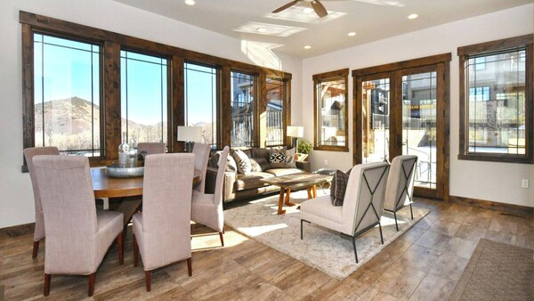 Alpine Abode By Avantstay 5min Walk To Lift Base! - Utah