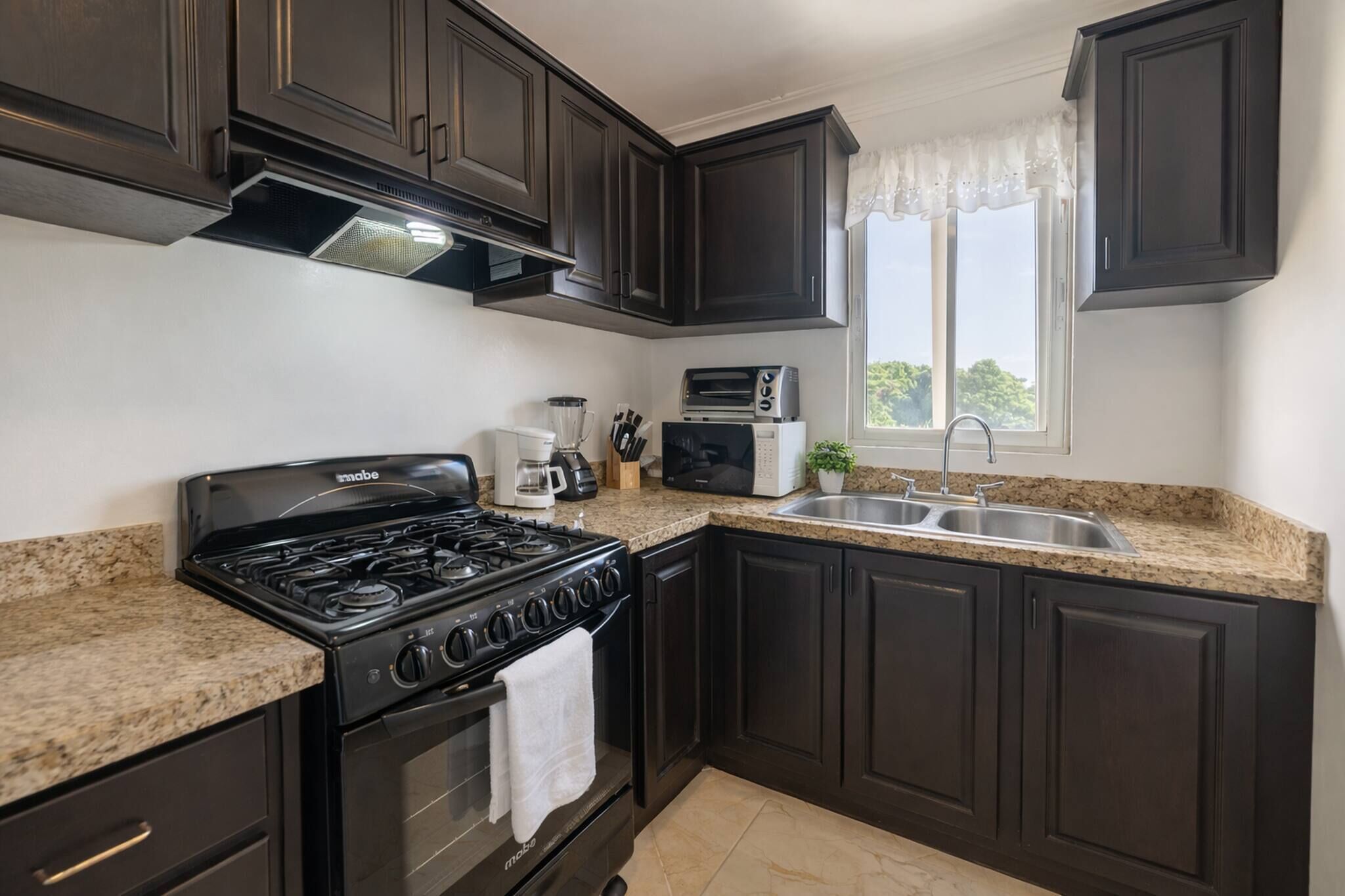 Condo, 1 Bedroom | Private kitchen