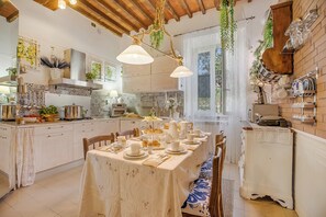 Dining - Paradise Family Apartment near Lucca, Lucca, Italy (Lucca)