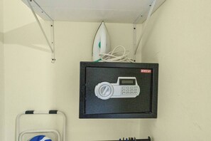 Miscellaneous - Cheap Hotel Room in Sosua Center! (Sosúa)