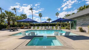 Interior - Avantstay Polo Villa Halo Pickleball, Putting Green Sleeps 28 (La Quinta)