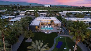 Interior - Avantstay Polo Villa Halo Pickleball, Putting Green Sleeps 28 (La Quinta)