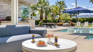 Interior - Avantstay Polo Villa Halo Pickleball, Putting Green Sleeps 28 (La Quinta)