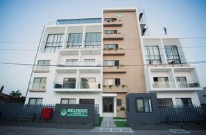 Exterior - Modern East Legon Studio with Private Balcony - Accra (Accra)
