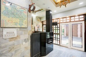 Rumah | Resepsionis