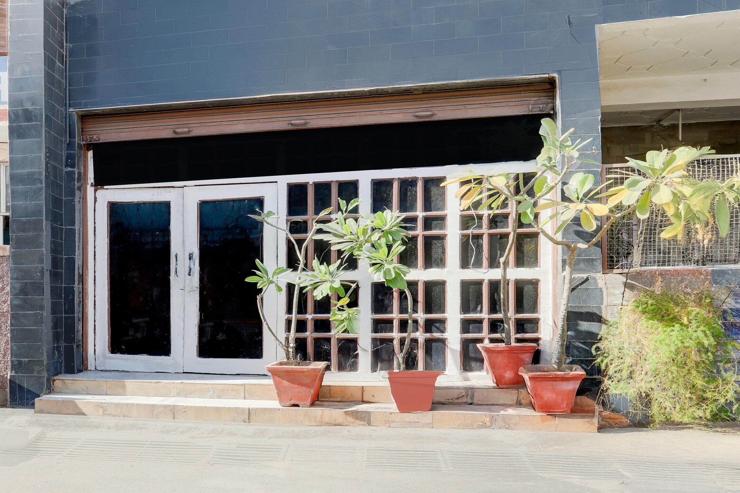 House | Reception