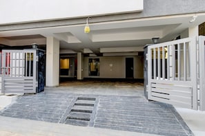 House | Reception - Super Deluxe Roommiyapur Metro Station (Hyderabad)