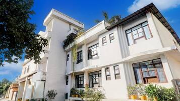 House | Bahagian luar