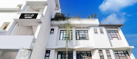 House | Exterior