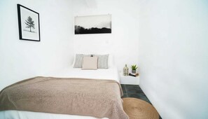 Villa - Panormos Stay for Seven Guests (Mykonos)