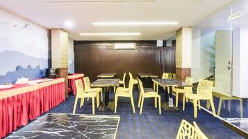 House | Dining