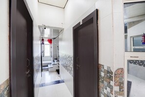 House | Interior - Deluxekrishna Janam Bhoomi (Mathura)