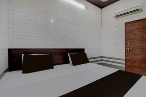 House - Deluxekrishna Janam Bhoomi (Mathura)