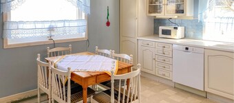 3 bedroom awesome home in Gjemnes