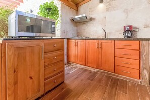 Room, 1 Bedroom, Smoking | Private kitchen - Room-room in Sosua With Nice Jacuzzi (Sosúa)