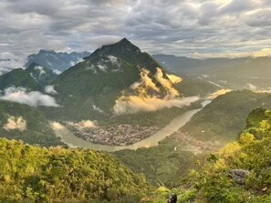 Miscellaneous - Free Accommodation After Book Tour (Nong Khiaw)