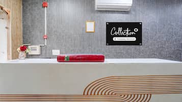 House | Reception