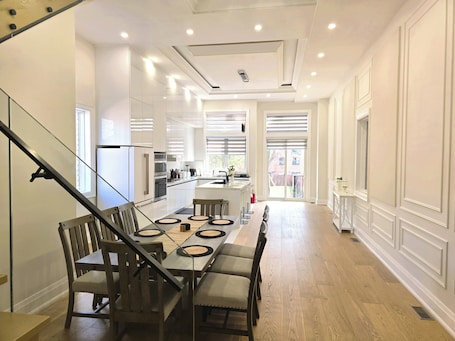 Dining. Luxury Premium 4BR Home | Free Parking | Near Downtown Toronto