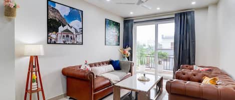 House | Reception