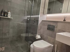 Bathroom - The Park Life – West End 2 Bed Retreat (Brisbane)