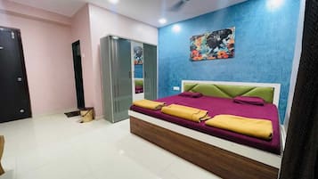 Family Quadruple Room, Pool View