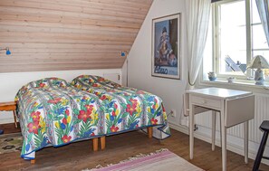 3 chambres, lit de bébé portatif