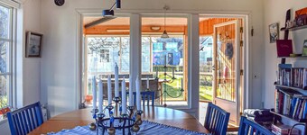 Cozy home in Brantevik with house sea view