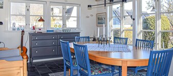 Cozy home in Brantevik with house sea view