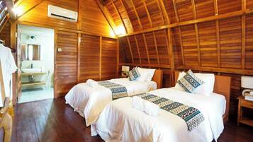 Family Cottage, Balcony, Garden View