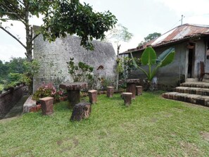 One-Bedroom Cottage in Separate Compound | Outdoor dining - Casa Vella Cottages by AGATA (Petang)