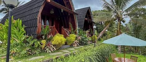 One - Bedroom Cottage | Outdoor dining