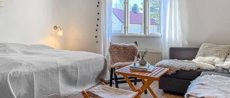 2 bedrooms, Internet