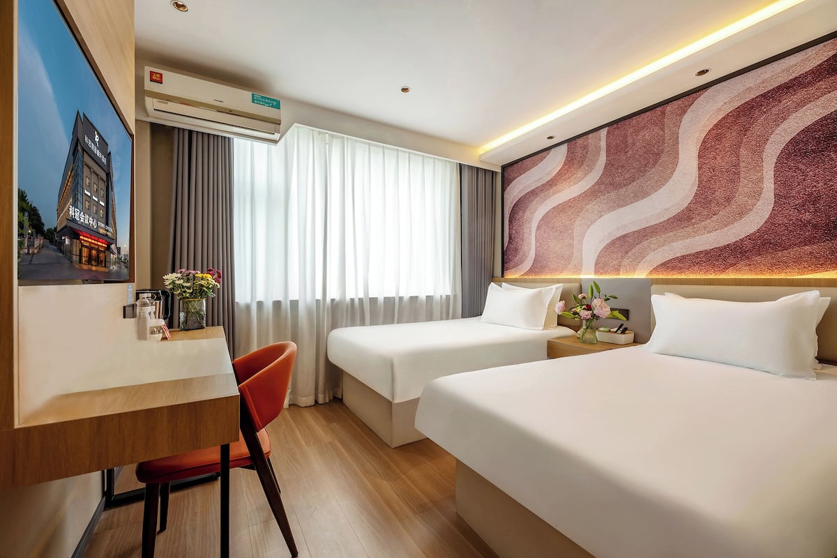 Superior Twin Room, City View