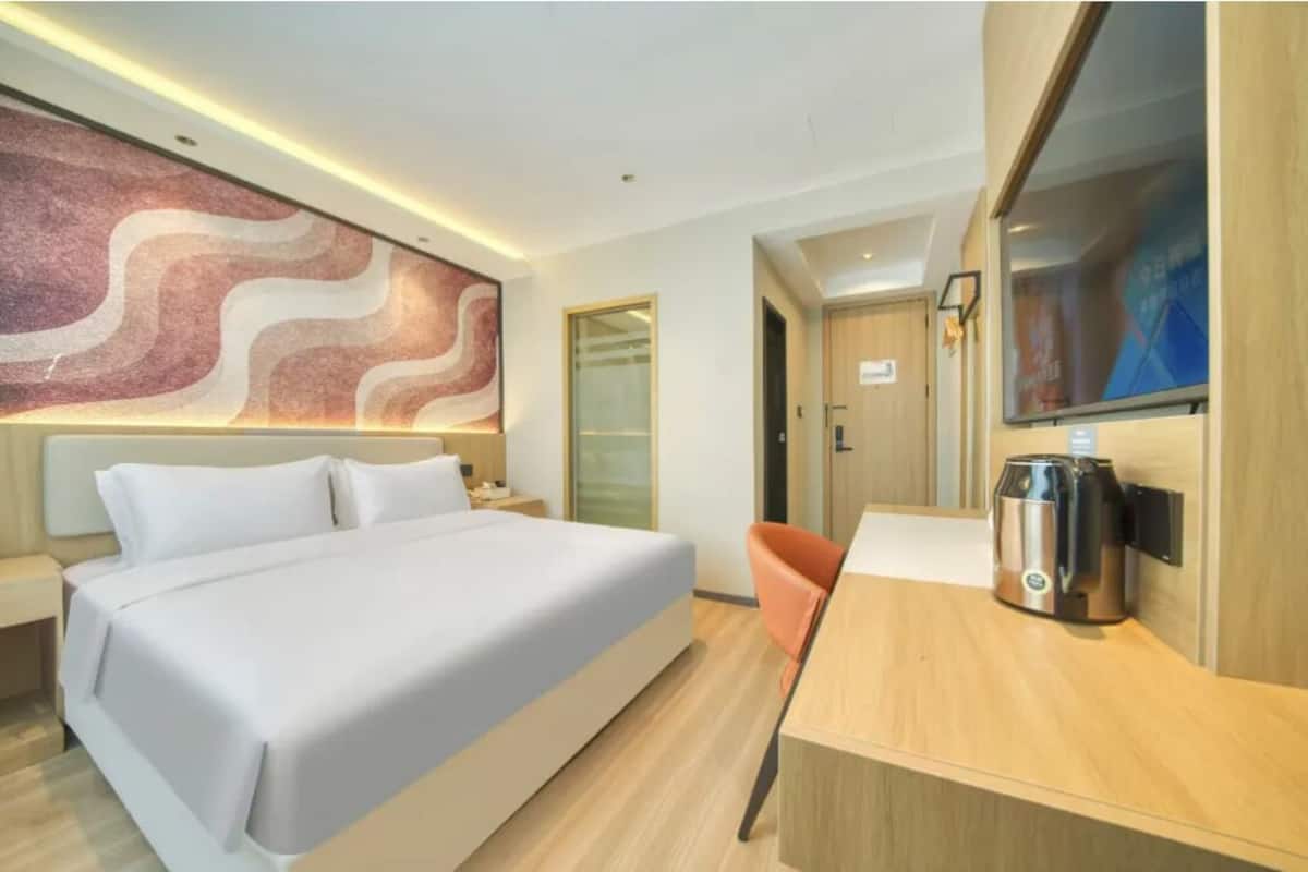 Superior Double Room, City View