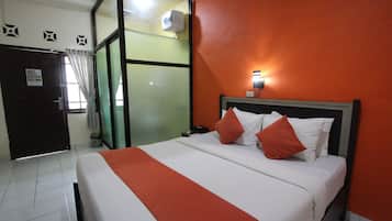 Superior Double Room | Desk, laptop workspace, free WiFi