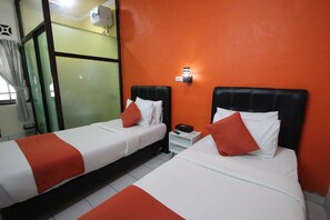 Superior Twin Room | Desk, laptop workspace, free WiFi - Yasminstar Hotel (Muntok)