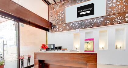 Deluxe Townhouse Narayanaguda Metro