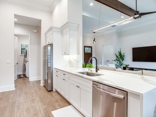 6 bed room, 3 bathroom, Private Pool/Spa Villa in Lithia