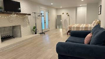5 chambres, fer et planche à repasser, Wi-Fi, draps fournis