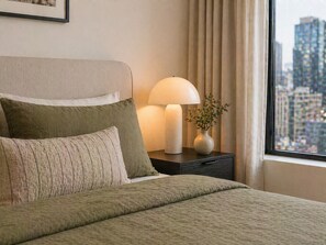 Classic Room - The Bellview Hotel (Toronto)