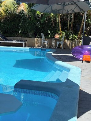 Pool - Private Pool Studio with Cabana, Quiet Rockingham Retreat for Couples (Rockingham)